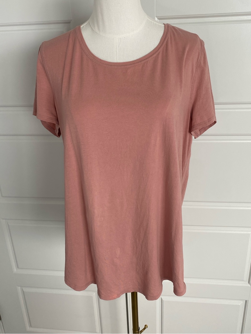 Lululemon Love Tee Dusty Rose Pink Scoop Neck Shirt - Estimated Size Large